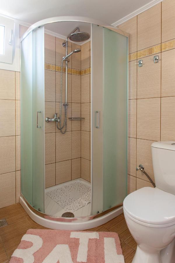 Koutsourás Konstantinos Villa מראה חיצוני תמונה